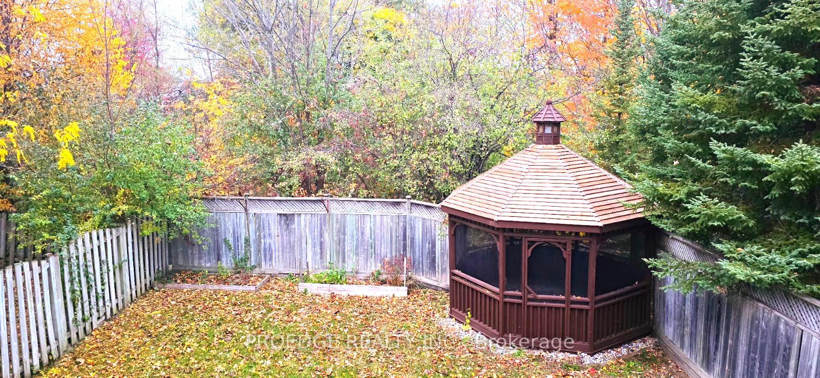Photo 11 of 18 Dawn Ridge Drive, Kitchener — HOMEH