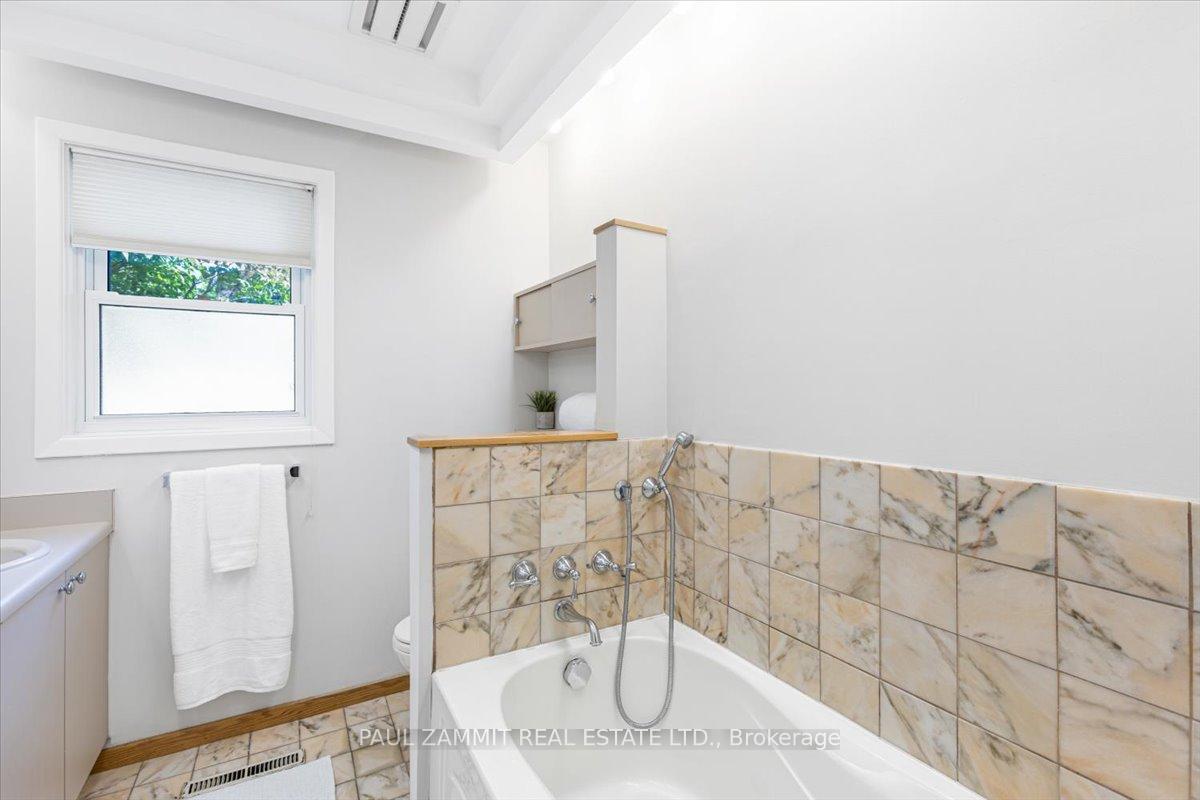 Photo 19 of 12 Brightbay Crescent, Markham, Grandview — HOMEH