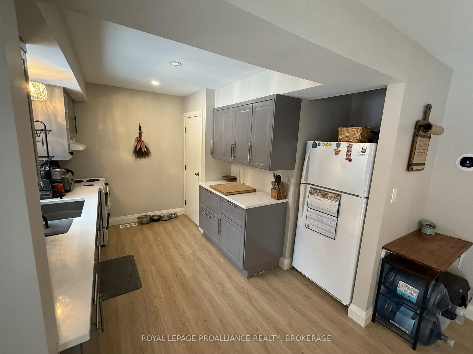 Photo 6 of 1000 Bourne Crescent, Kingston, South of Taylor-Kidd Blvd — HOMEH