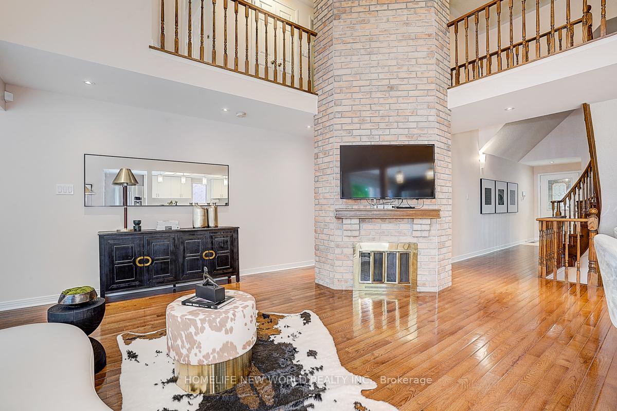 Photo 8 of 35 Hedgewood Drive, Markham, Unionville — HOMEH