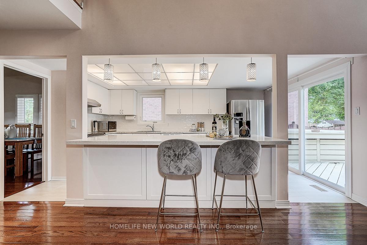 Photo 14 of 35 Hedgewood Drive, Markham, Unionville — HOMEH