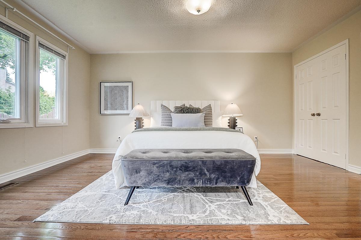 Photo 15 of 35 Hedgewood Drive, Markham, Unionville — HOMEH