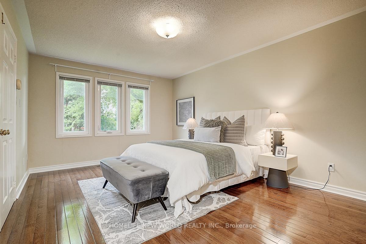 Photo 17 of 35 Hedgewood Drive, Markham, Unionville — HOMEH