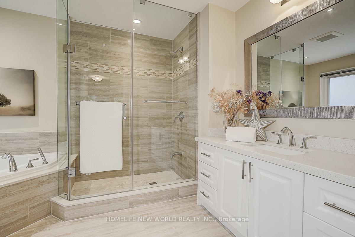 Photo 19 of 35 Hedgewood Drive, Markham, Unionville — HOMEH