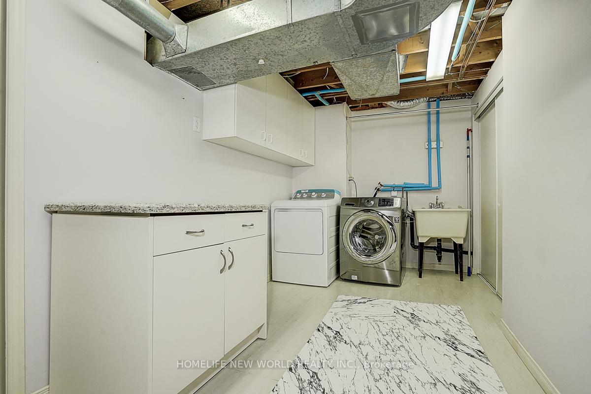 Photo 30 of 35 Hedgewood Drive, Markham, Unionville — HOMEH