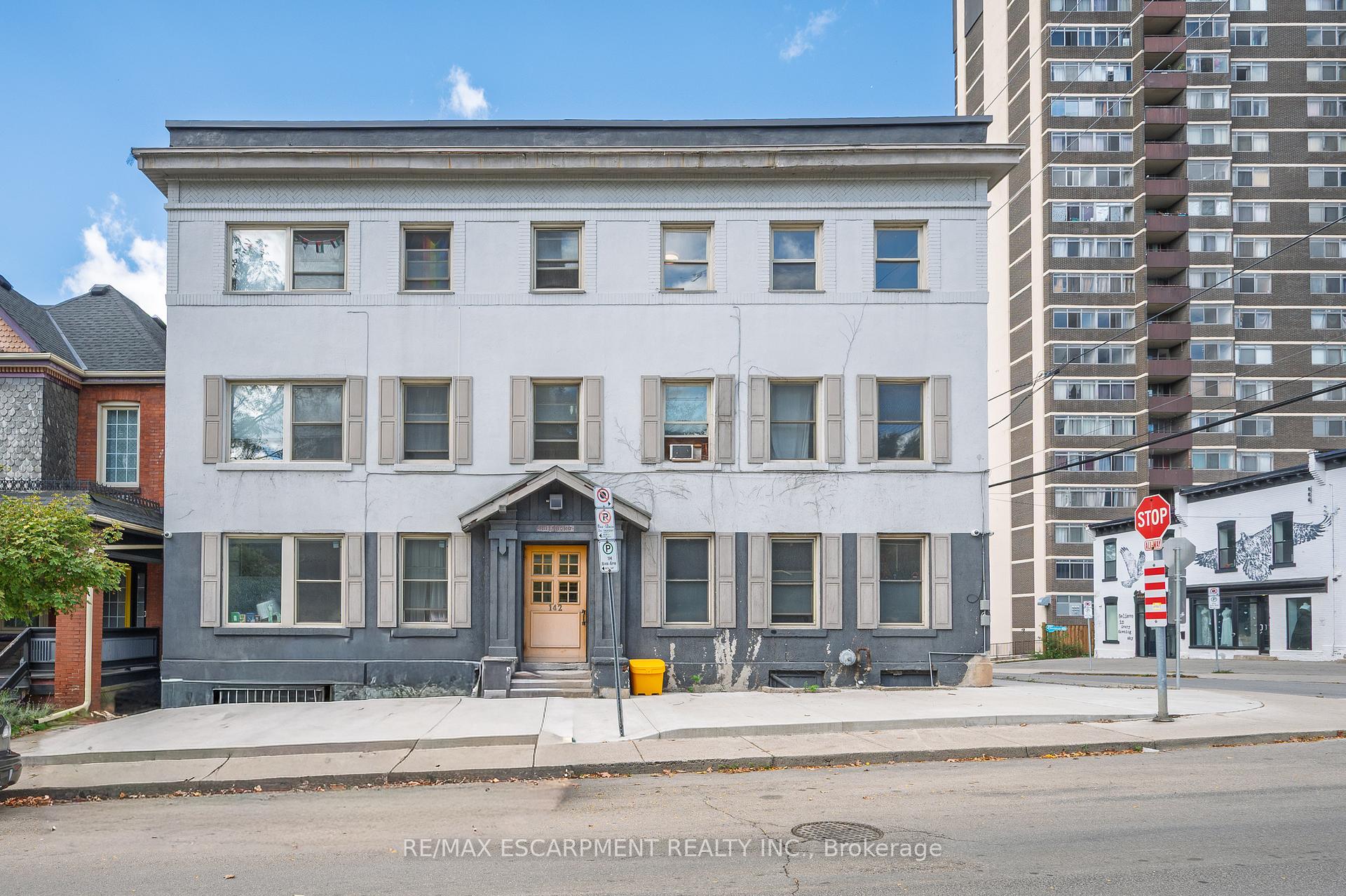 Front of Unit 6, 142 Caroline Street S