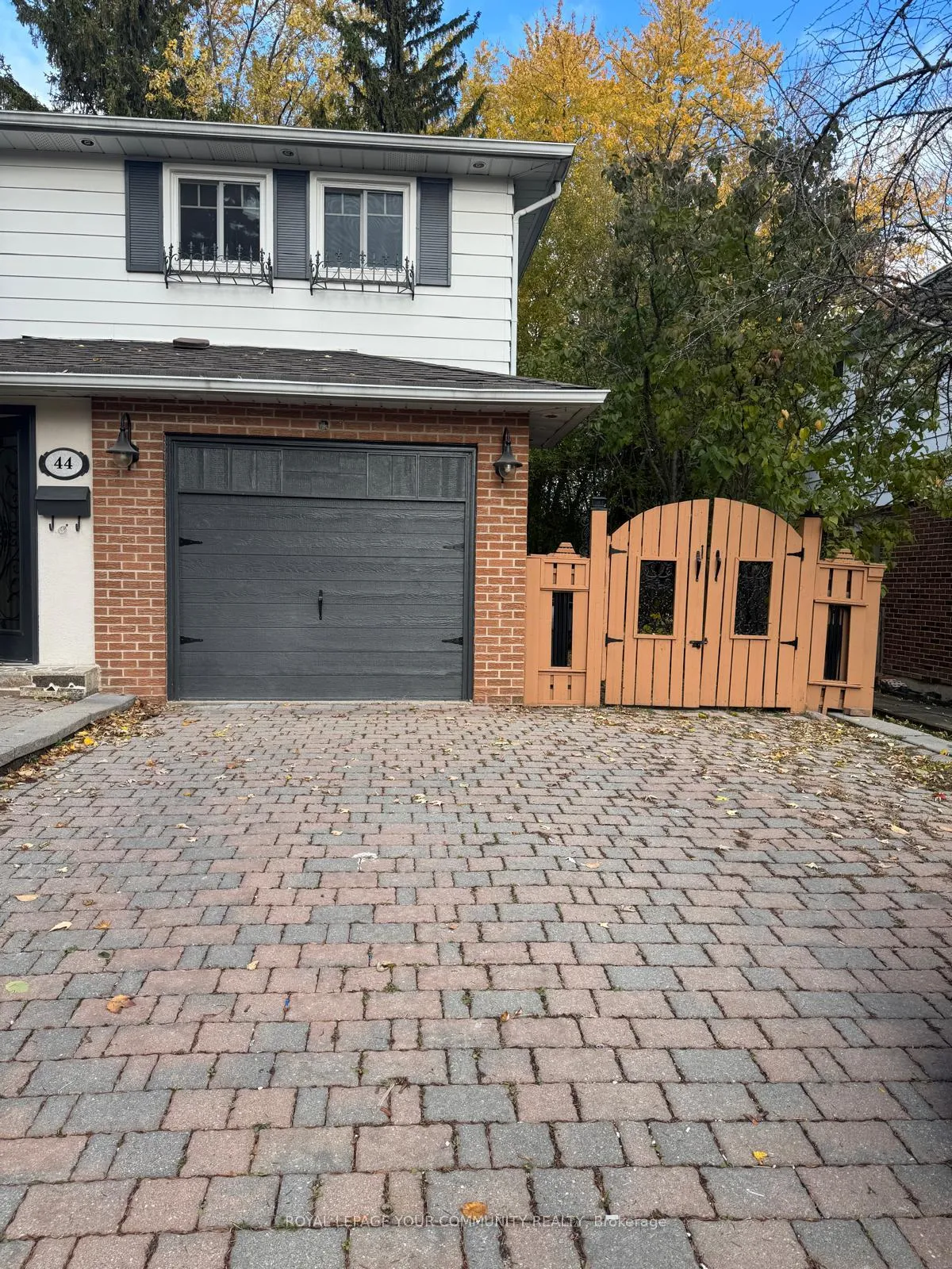 Photo of 44 Royal Orchard Boulevard