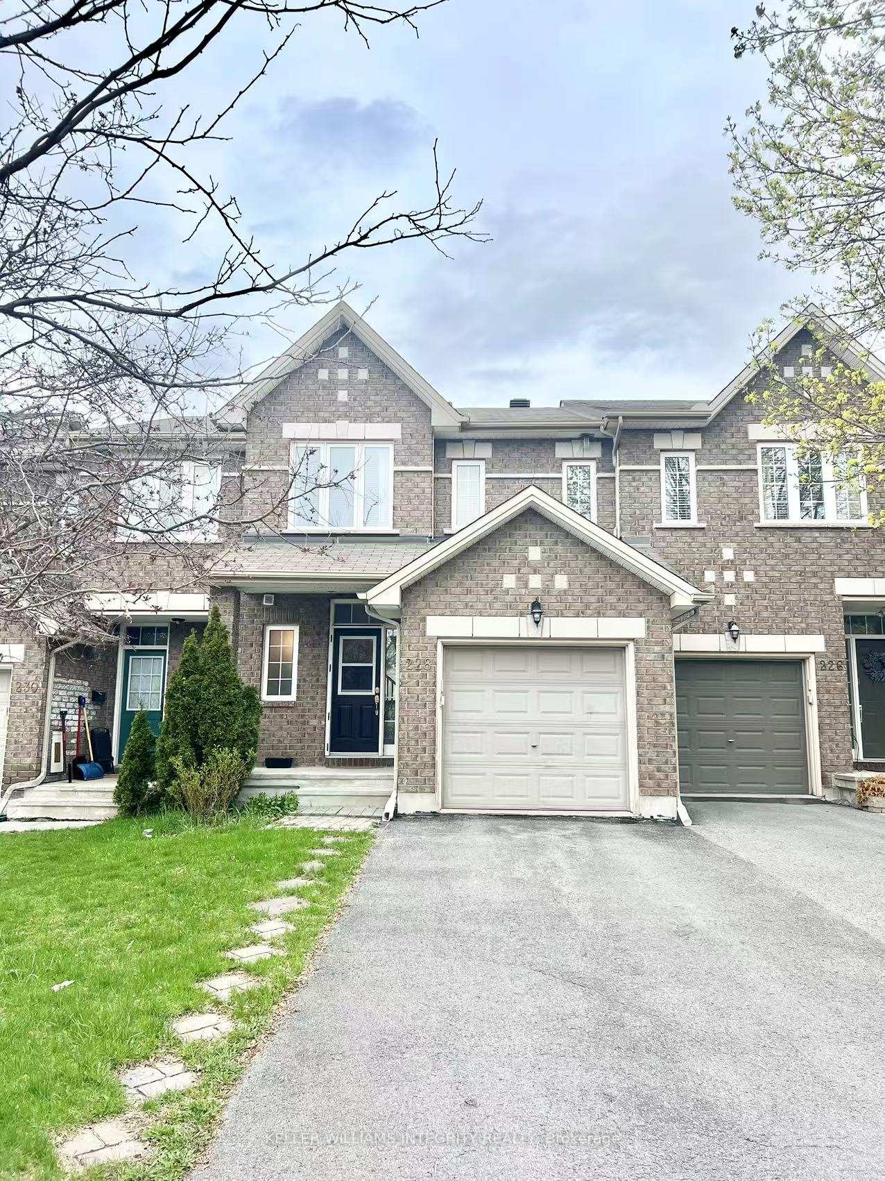 Photo 1 of 228 Saddlesmith Circle, Ottawa, Kanata - Emerald Meadows/Trailwest — HOMEH