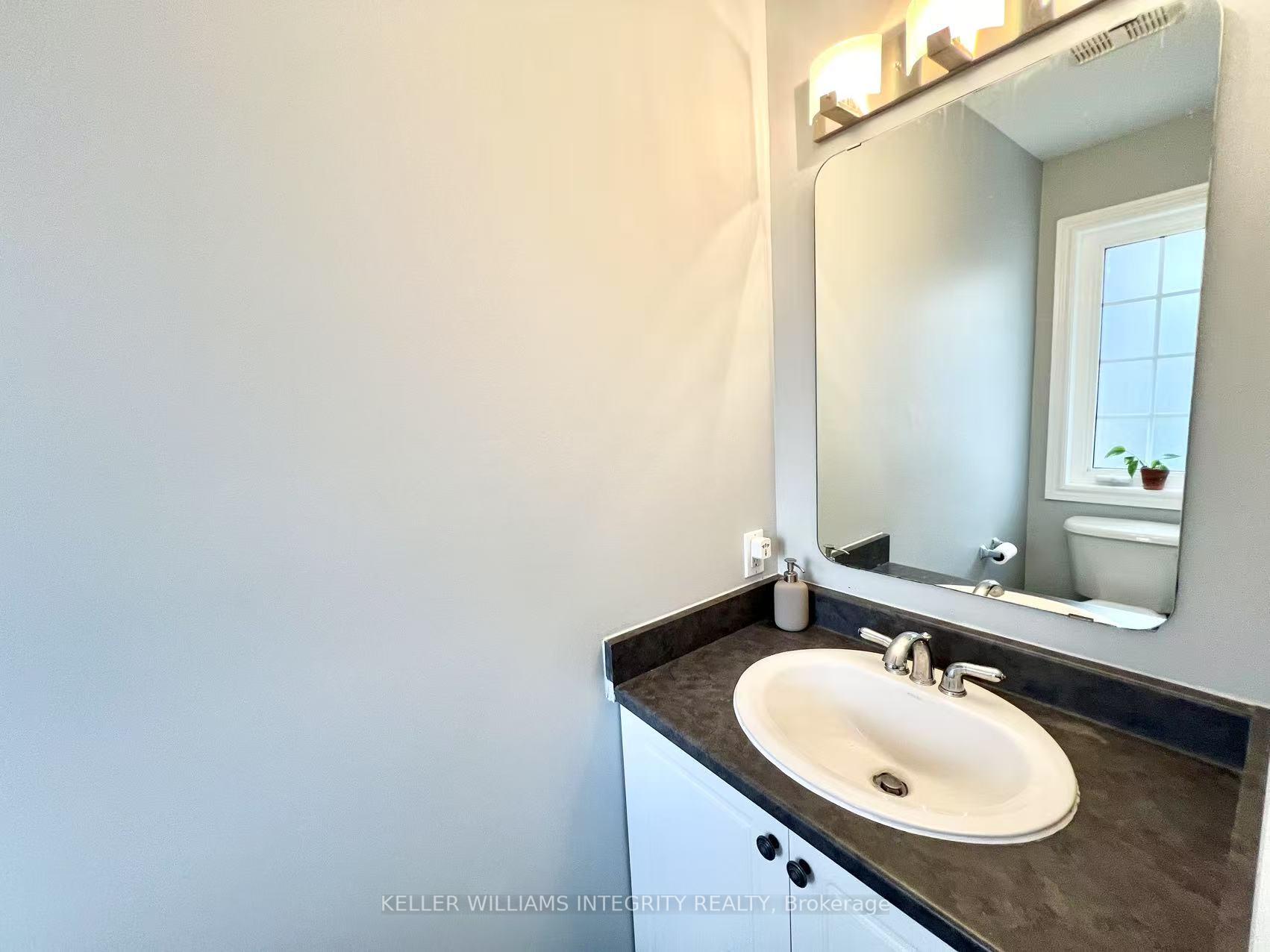Photo 3 of 228 Saddlesmith Circle, Ottawa, Kanata - Emerald Meadows/Trailwest — HOMEH