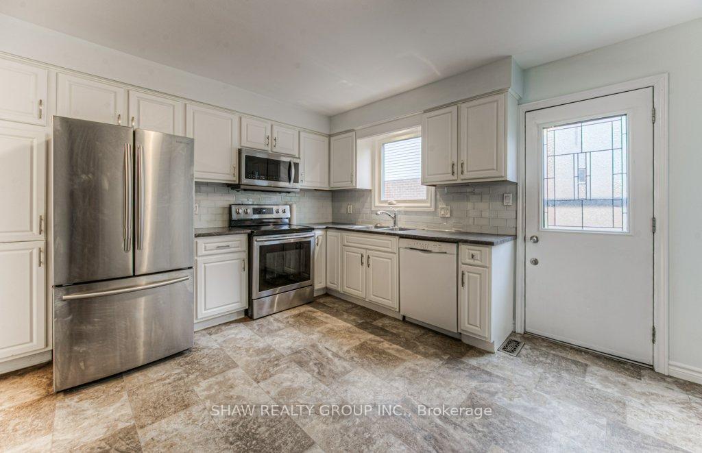 Photo 9 of 16 Windale Crescent, Kitchener — HOMEH