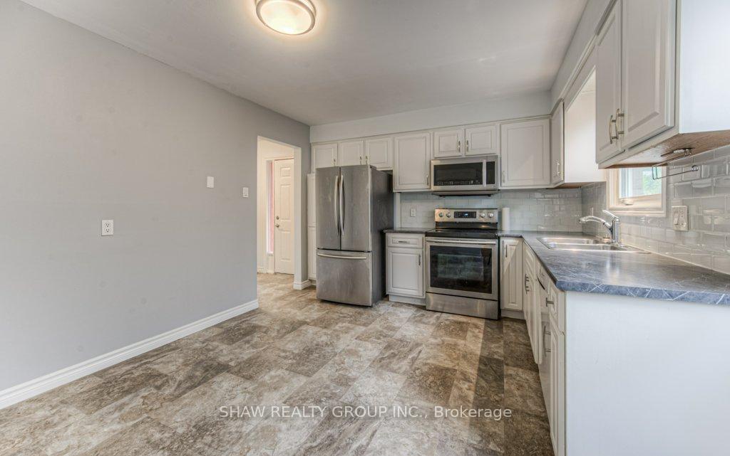 Photo 11 of 16 Windale Crescent, Kitchener — HOMEH