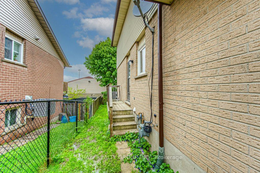 Photo 32 of 16 Windale Crescent, Kitchener — HOMEH