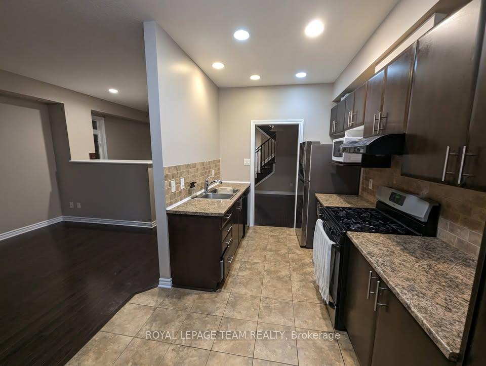 Photo 5 of 221 Waymark Crescent, Ottawa, Kanata - Bridlewood — HOMEH