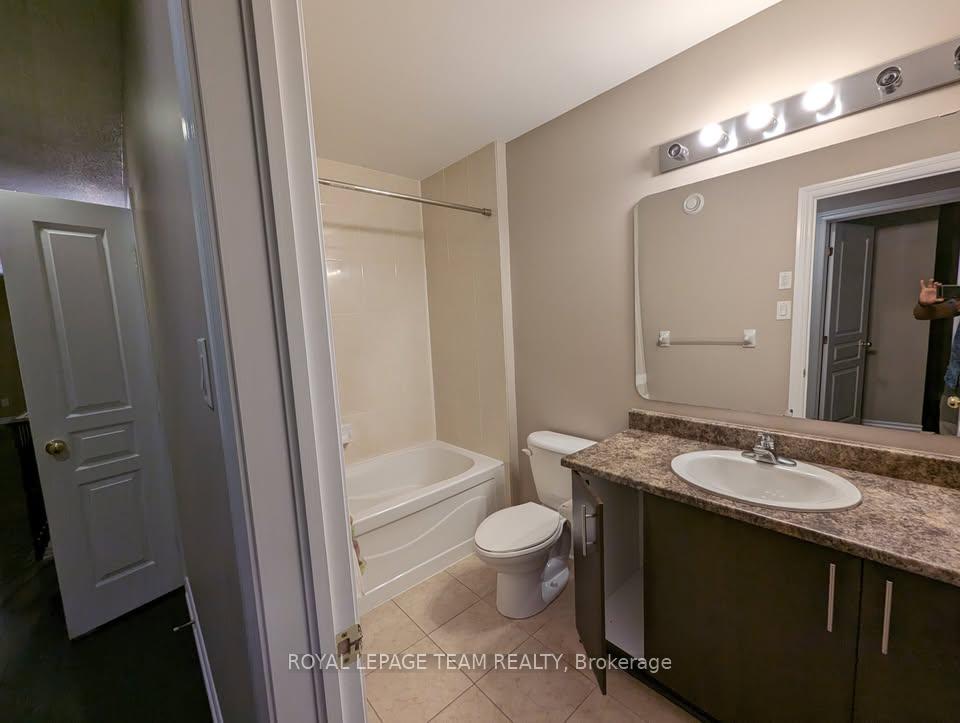 Photo 13 of 221 Waymark Crescent, Ottawa, Kanata - Bridlewood — HOMEH