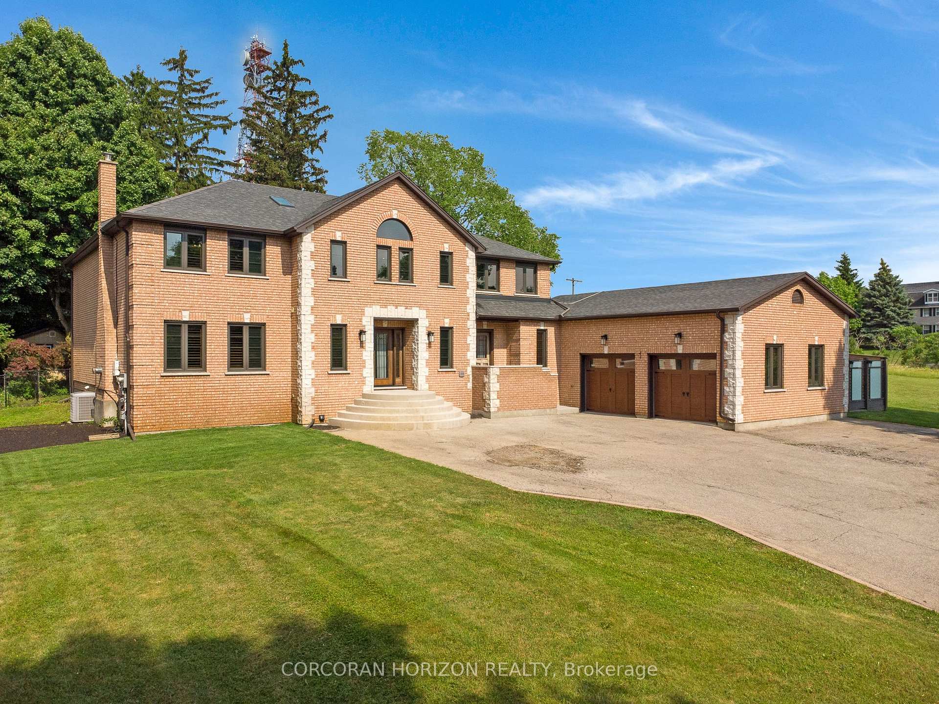 Photo 2 of 422 Pinnacle Drive, Kitchener — HOMEH