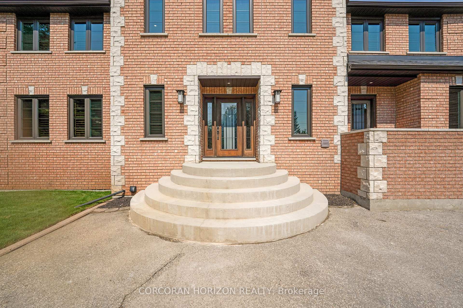 Photo 3 of 422 Pinnacle Drive, Kitchener — HOMEH