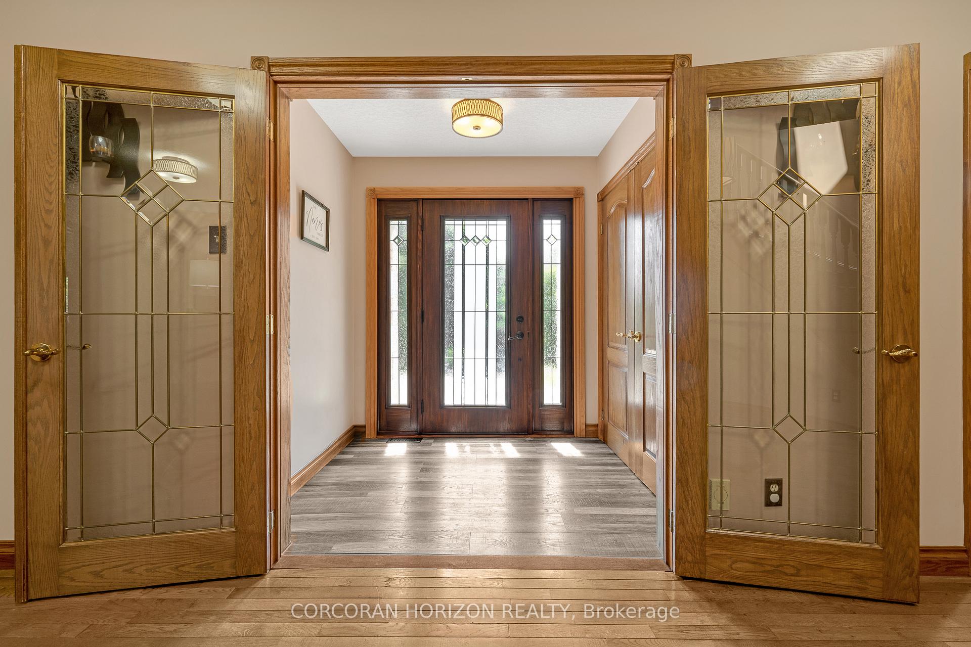 Photo 5 of 422 Pinnacle Drive, Kitchener — HOMEH