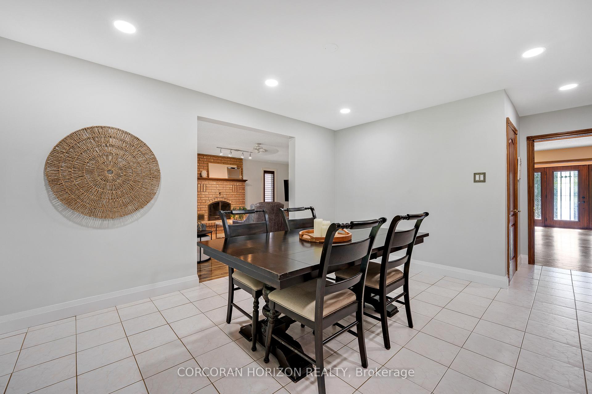 Photo 14 of 422 Pinnacle Drive, Kitchener — HOMEH