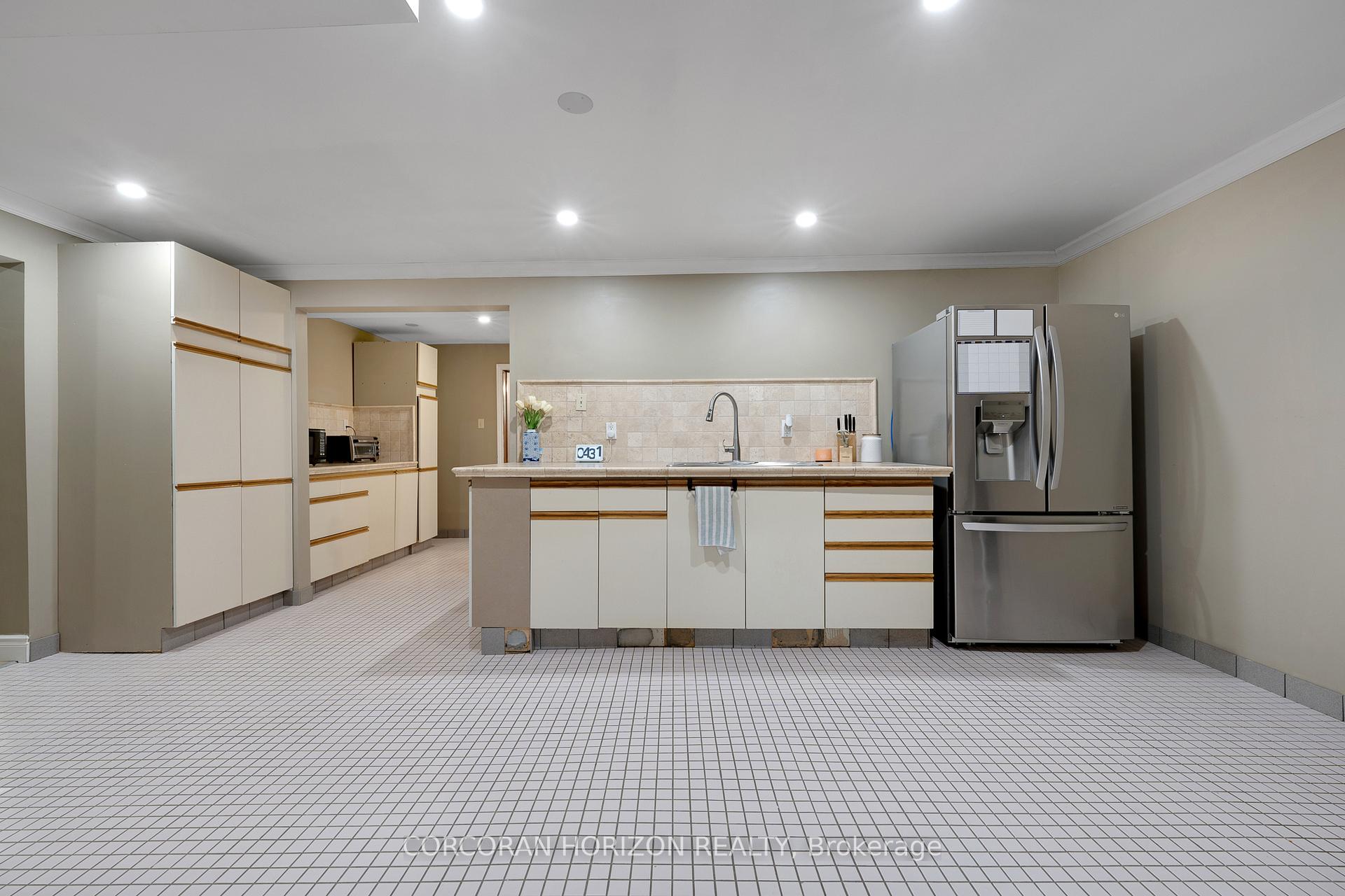 Photo 40 of 422 Pinnacle Drive, Kitchener — HOMEH