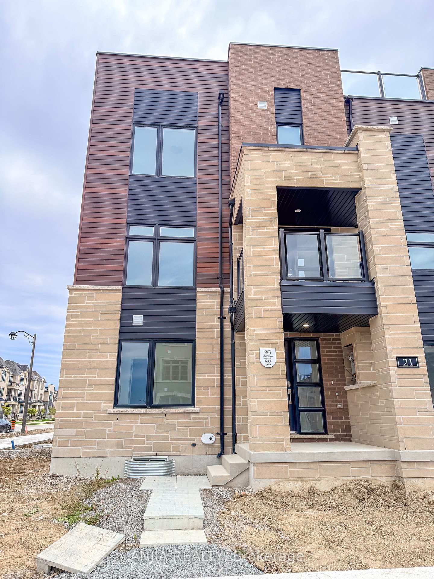 Photo 1 of 21 Harvey Bunker Crescent, Markham, Angus Glen — HOMEH