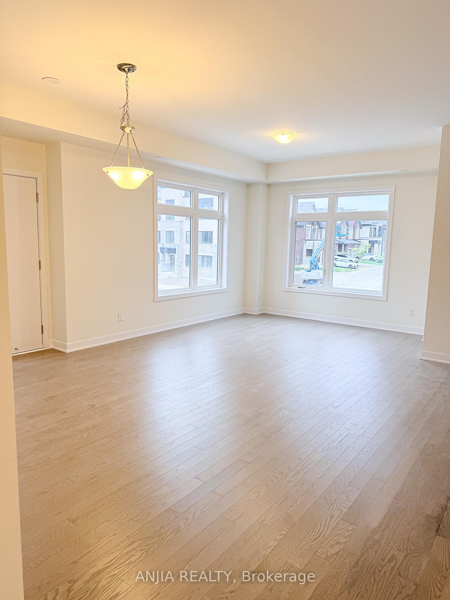 Photo 6 of 21 Harvey Bunker Crescent, Markham, Angus Glen — HOMEH
