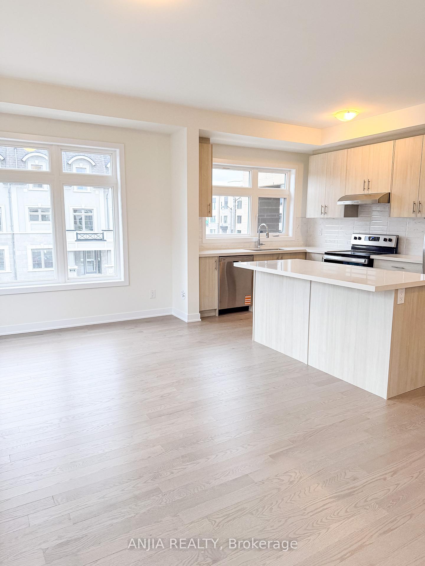 Photo 9 of 21 Harvey Bunker Crescent, Markham, Angus Glen — HOMEH