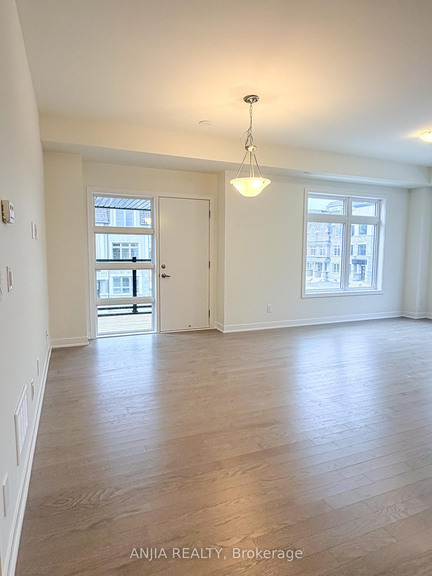 Photo 10 of 21 Harvey Bunker Crescent, Markham, Angus Glen — HOMEH