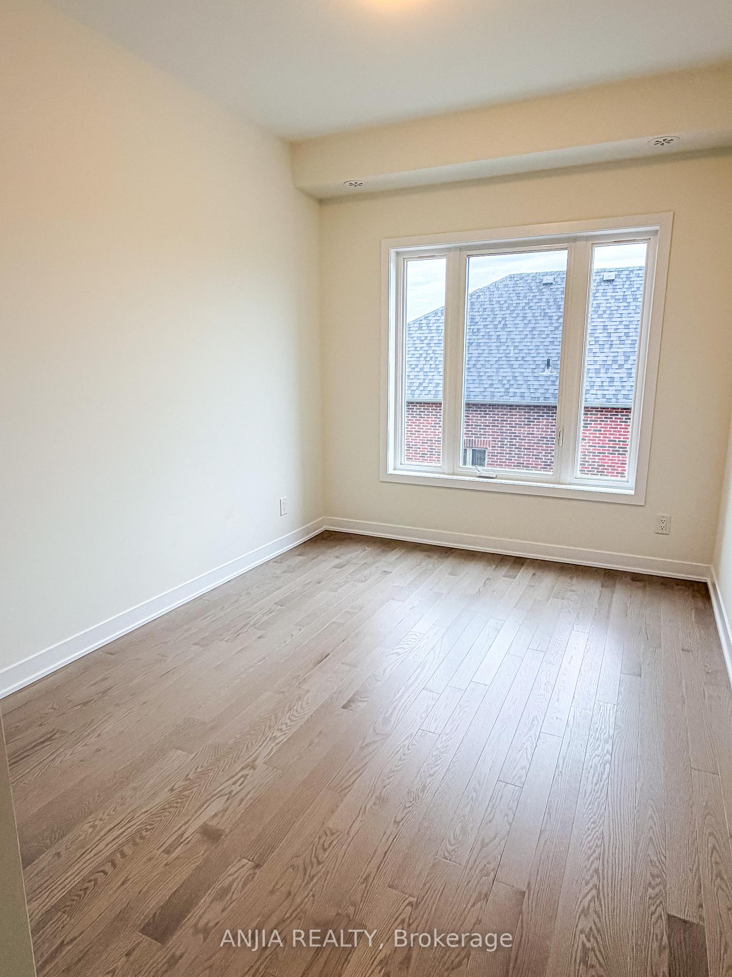Photo 11 of 21 Harvey Bunker Crescent, Markham, Angus Glen — HOMEH