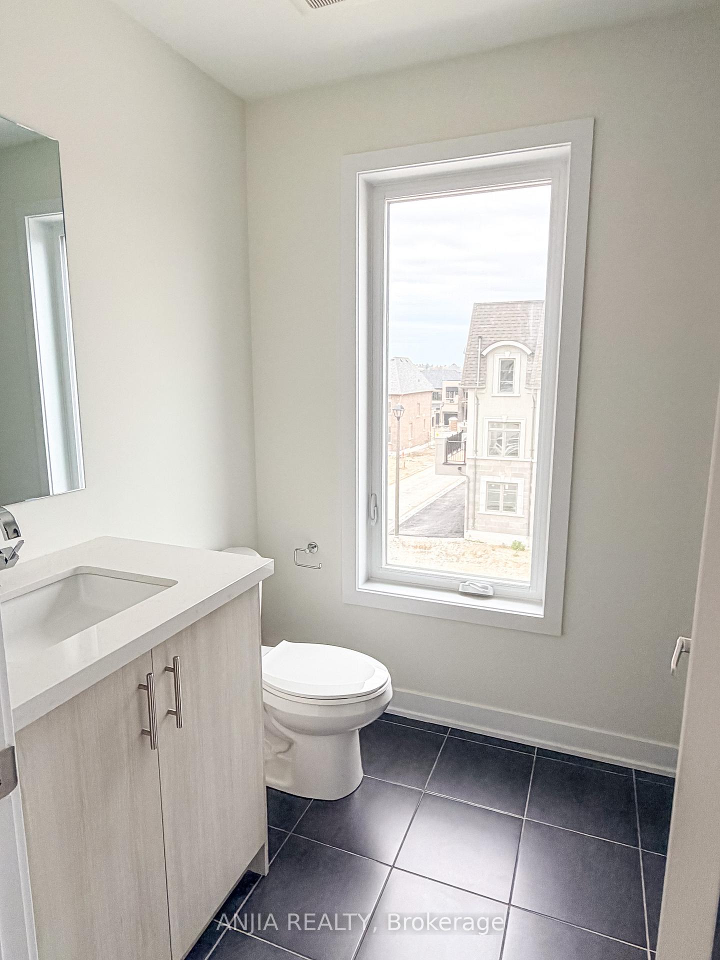 Photo 13 of 21 Harvey Bunker Crescent, Markham, Angus Glen — HOMEH