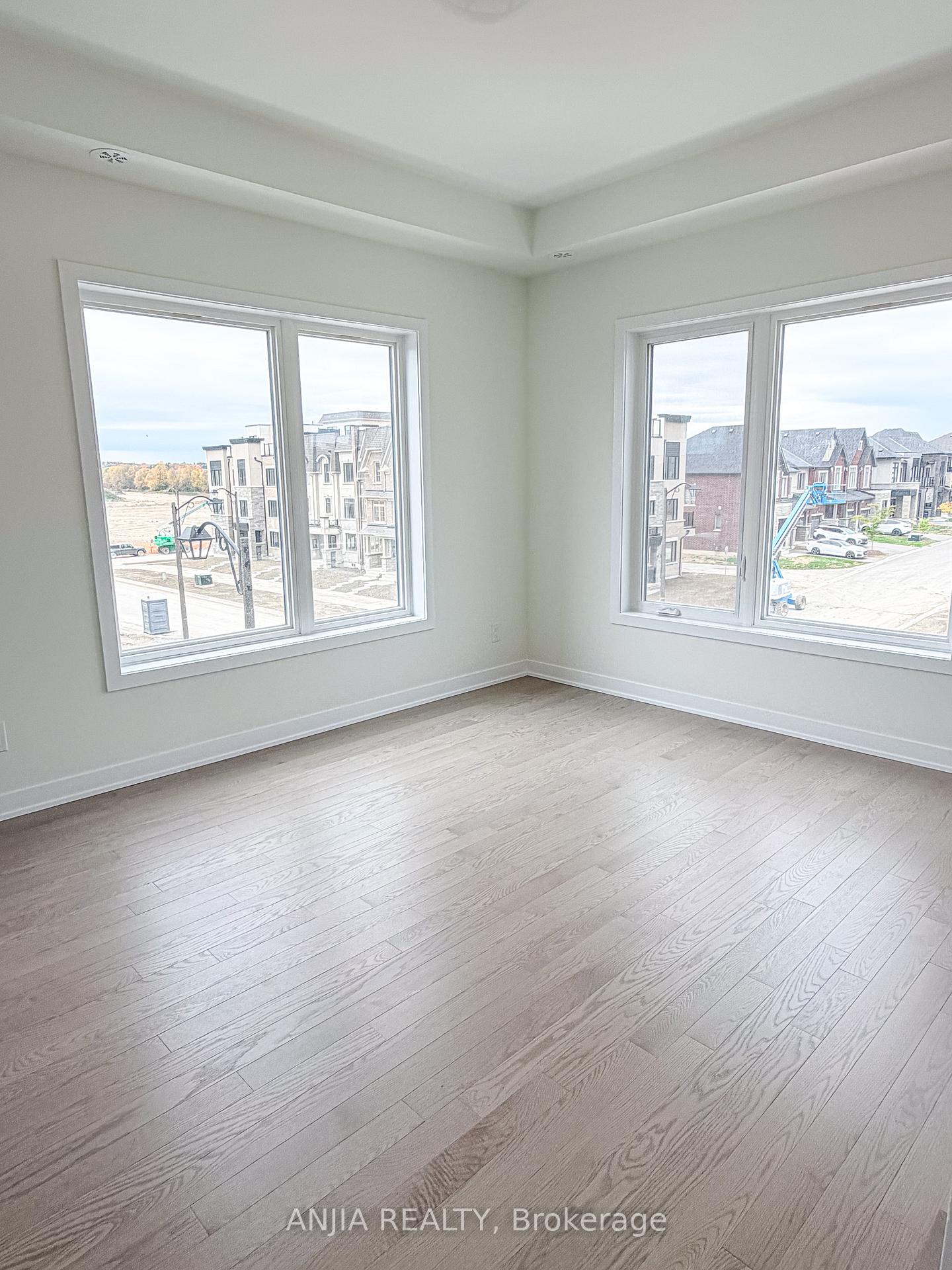 Photo 14 of 21 Harvey Bunker Crescent, Markham, Angus Glen — HOMEH