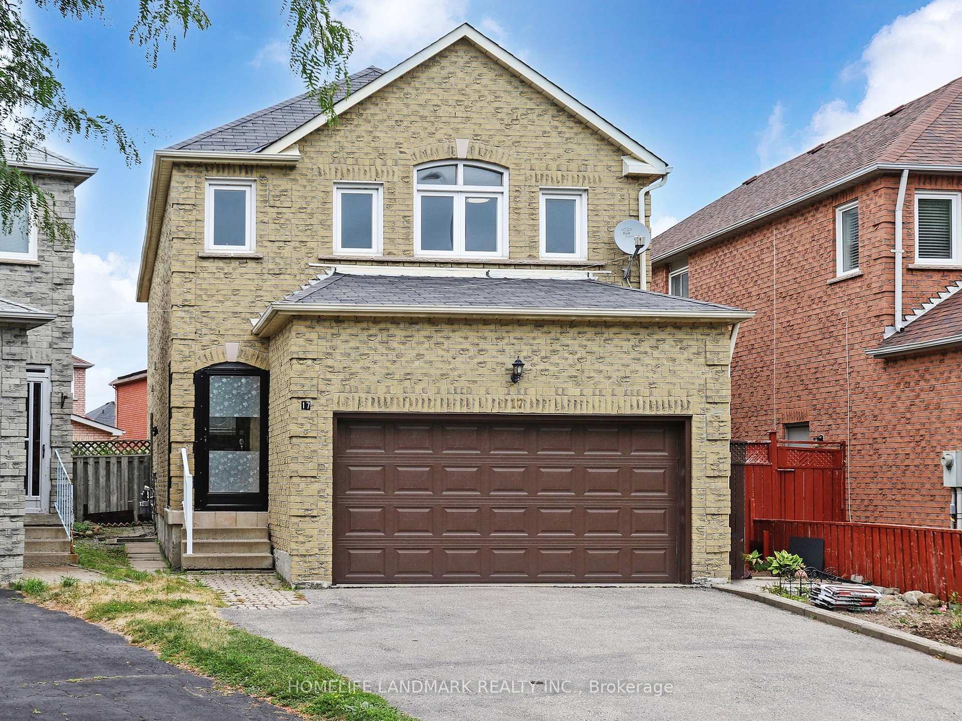 Photo 3 of 17 Laird Drive, Markham, Middlefield — HOMEH