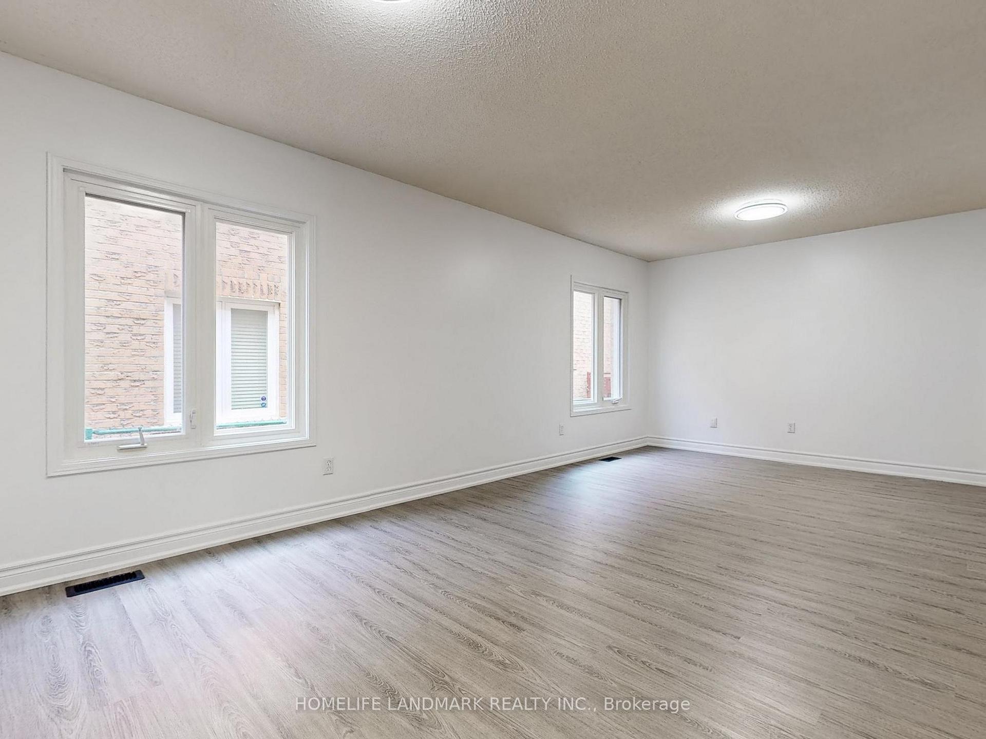 Photo 6 of 17 Laird Drive, Markham, Middlefield — HOMEH