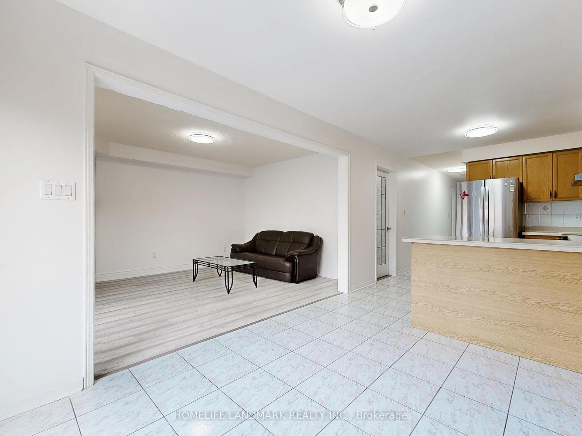 Photo 18 of 17 Laird Drive, Markham, Middlefield — HOMEH