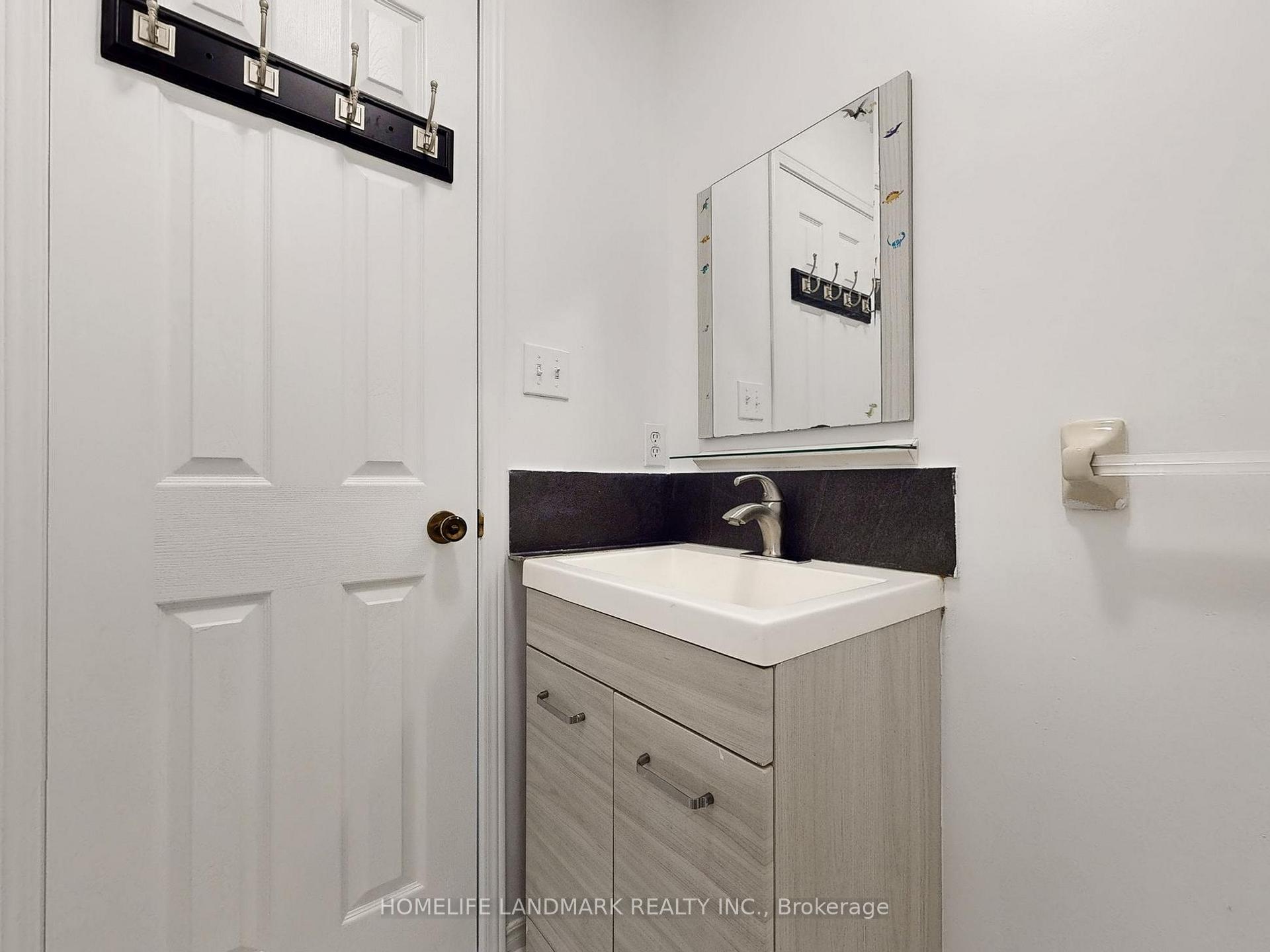 Photo 20 of 17 Laird Drive, Markham, Middlefield — HOMEH