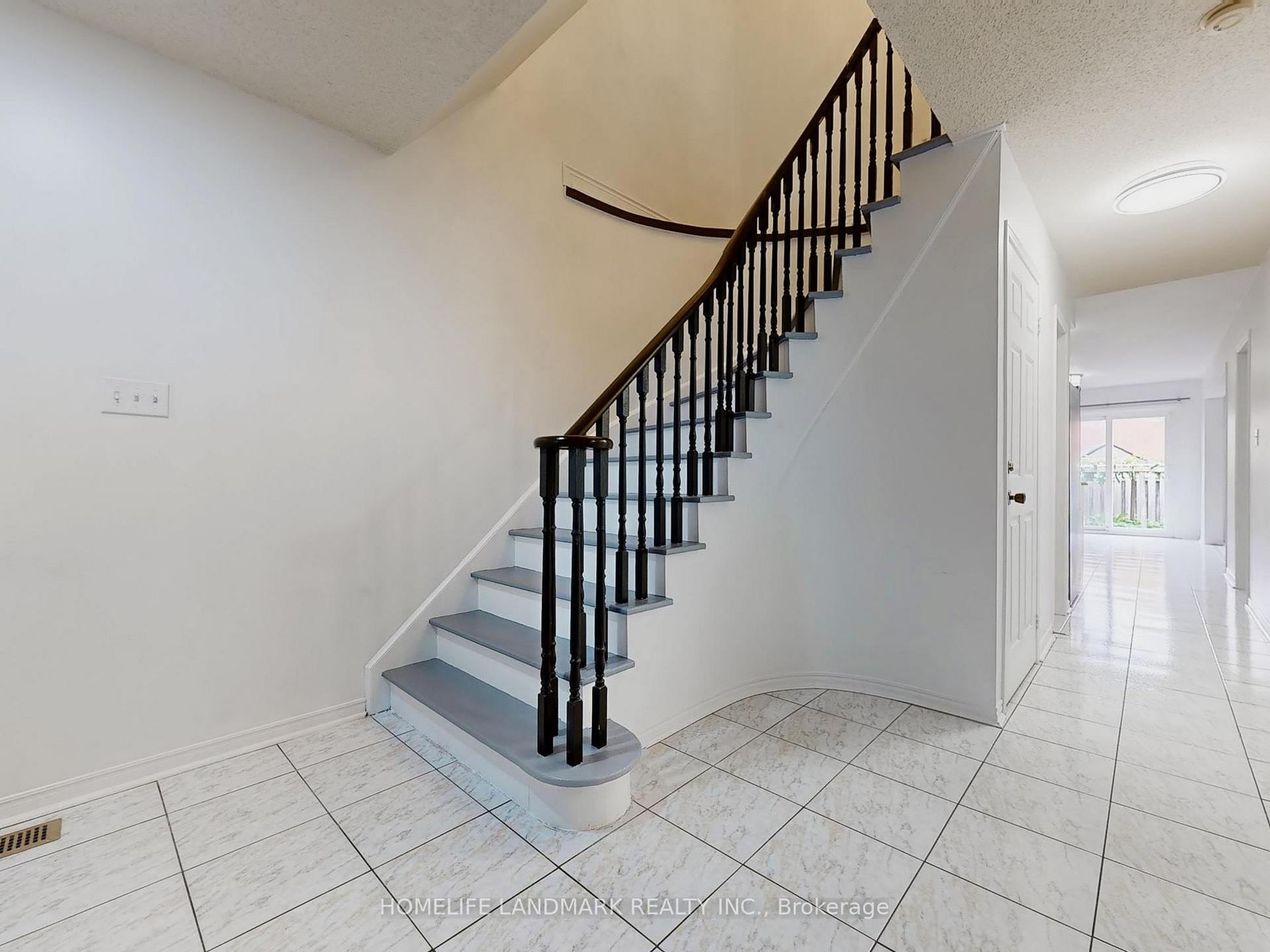 Photo 21 of 17 Laird Drive, Markham, Middlefield — HOMEH