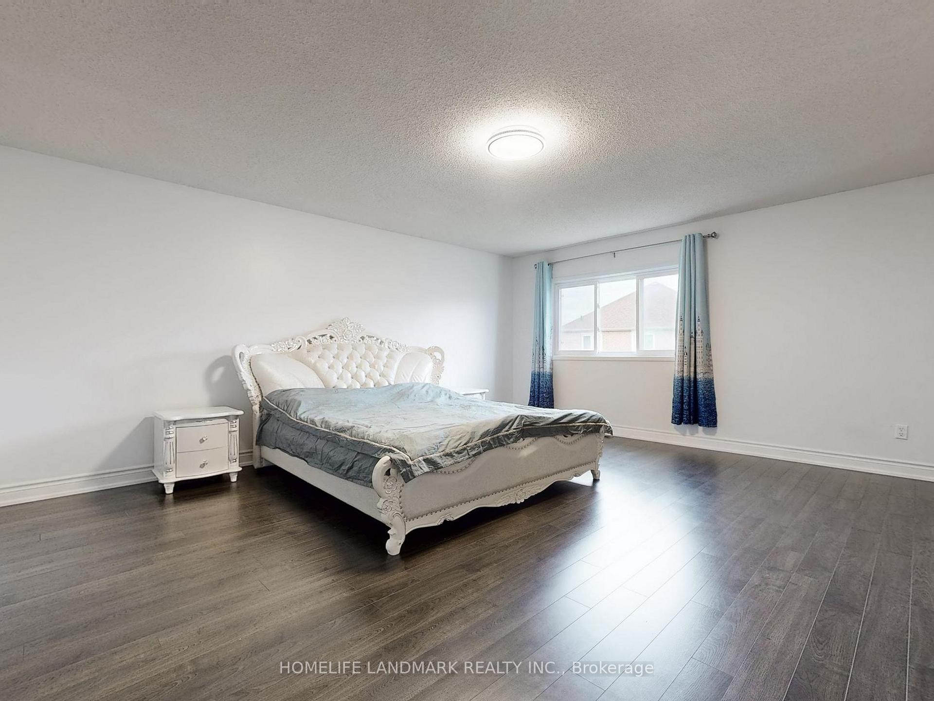 Photo 24 of 17 Laird Drive, Markham, Middlefield — HOMEH