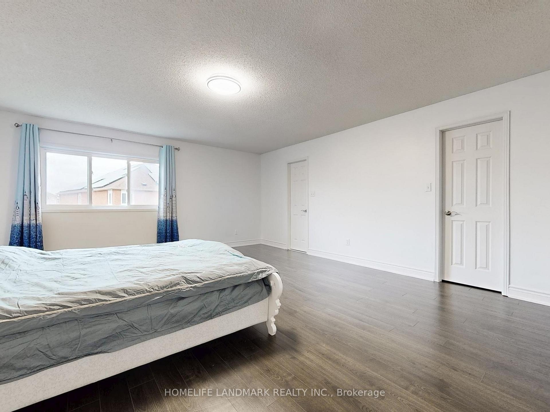Photo 26 of 17 Laird Drive, Markham, Middlefield — HOMEH
