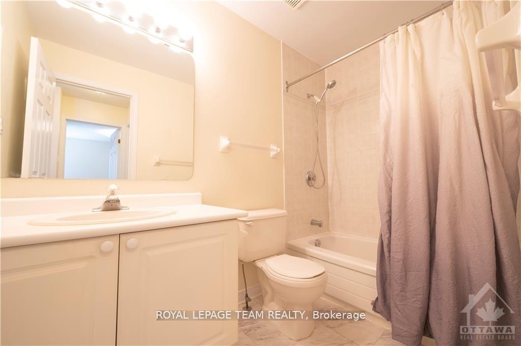 Photo 17 of 49 Bunting Lane, Ottawa, Kanata - Bridlewood — HOMEH