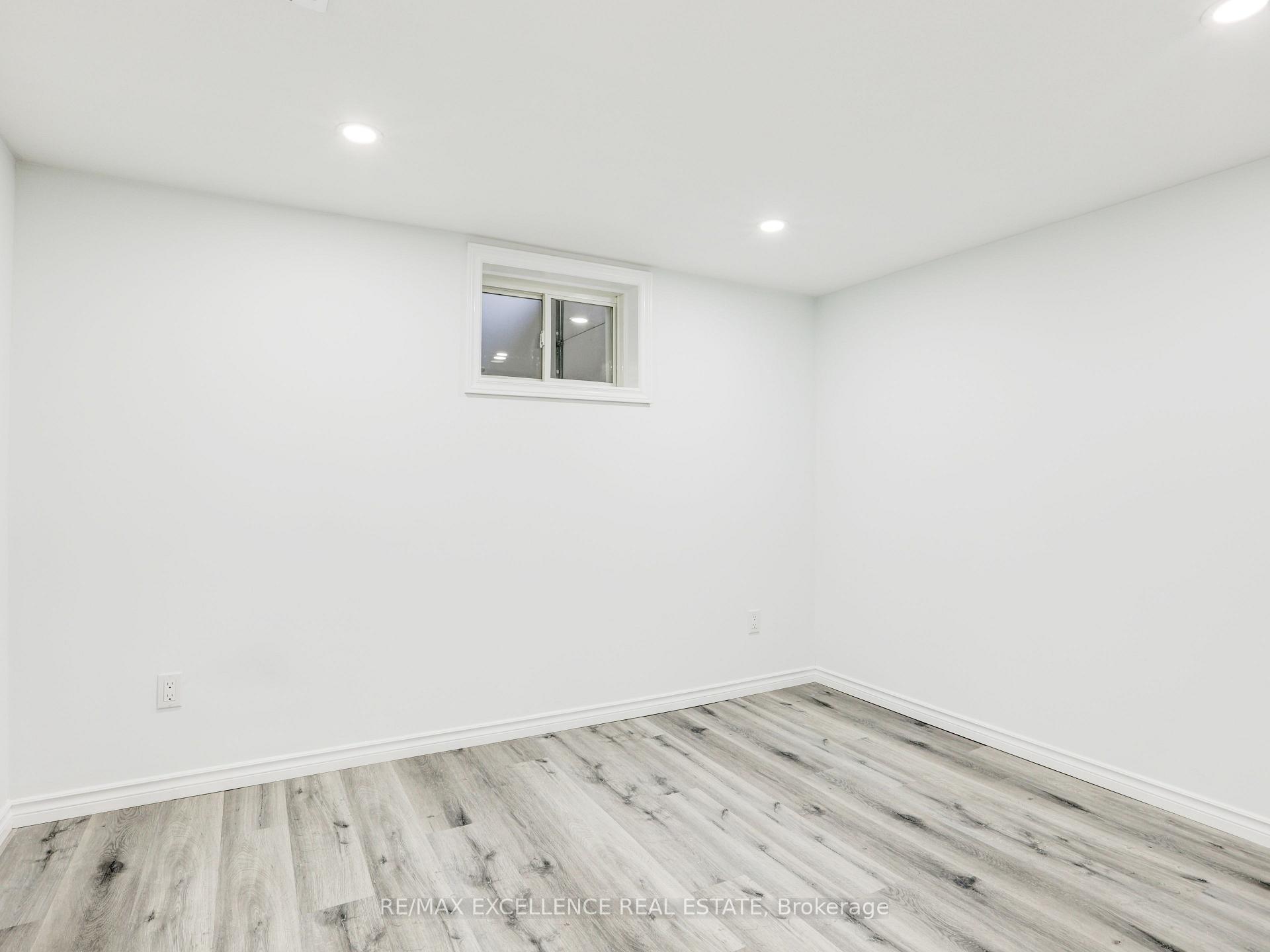 Photo 15 of 36 Clark Avenue, Kitchener — HOMEH