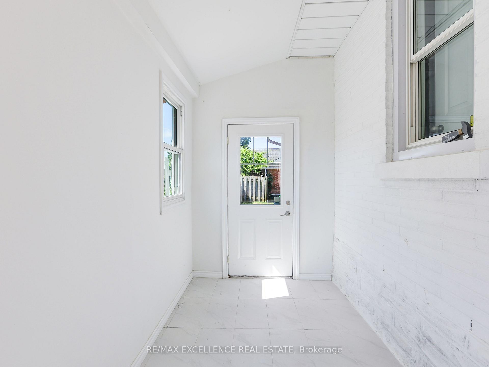 Photo 17 of 36 Clark Avenue, Kitchener — HOMEH