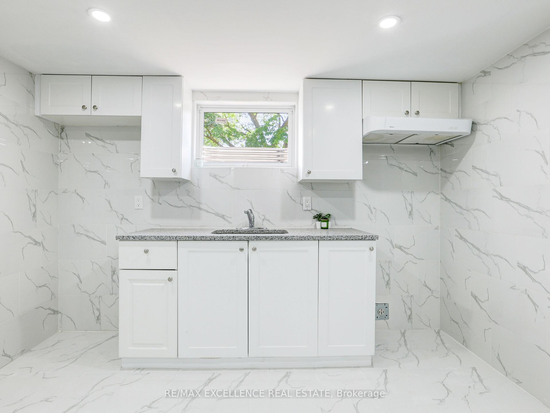 Photo 21 of 36 Clark Avenue, Kitchener — HOMEH