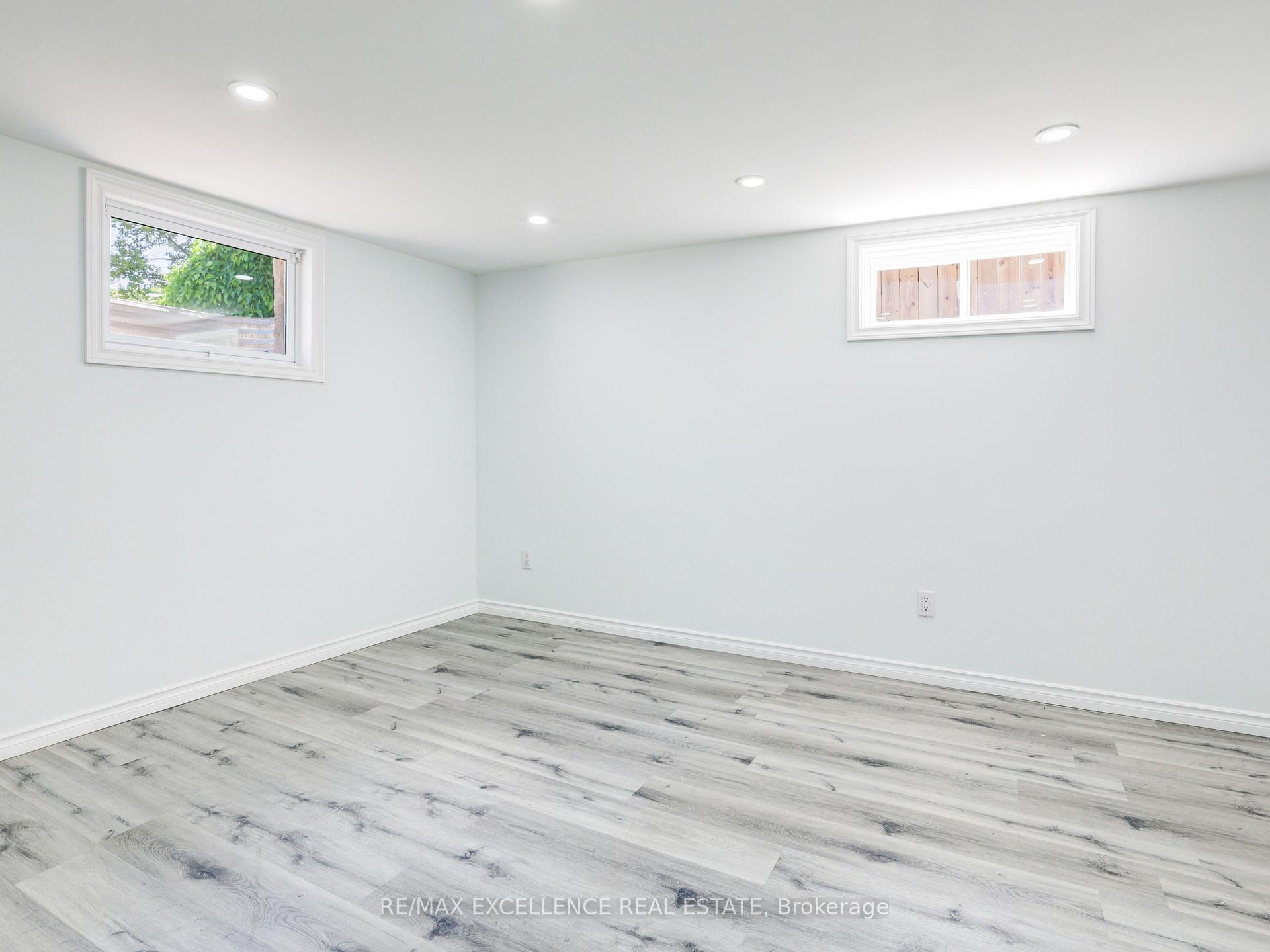 Photo 22 of 36 Clark Avenue, Kitchener — HOMEH
