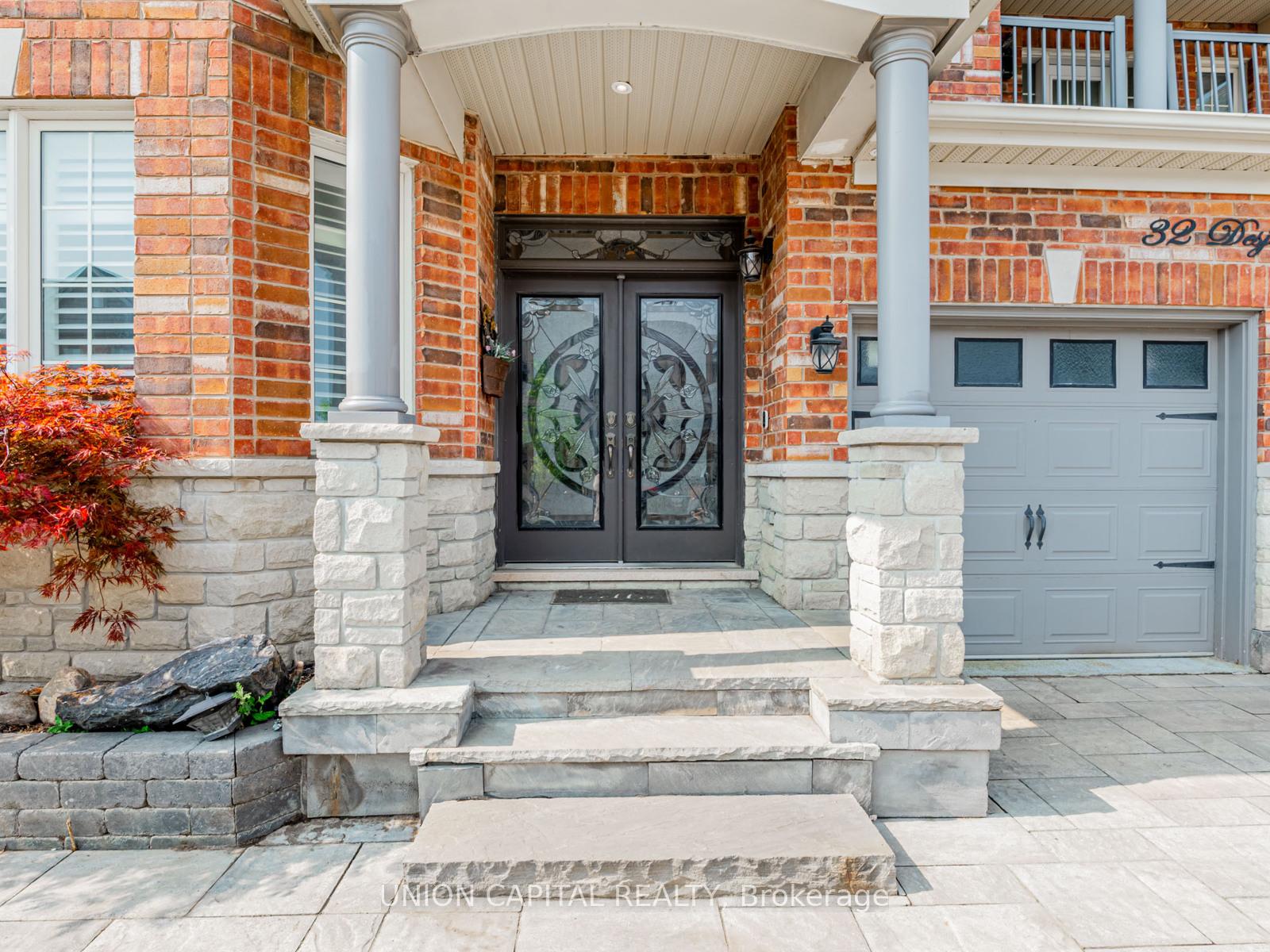Photo 2 of 32 Desjardin Drive, Markham, Greensborough — HOMEH