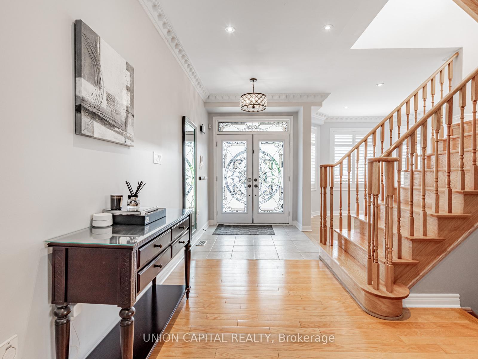 Photo 3 of 32 Desjardin Drive, Markham, Greensborough — HOMEH