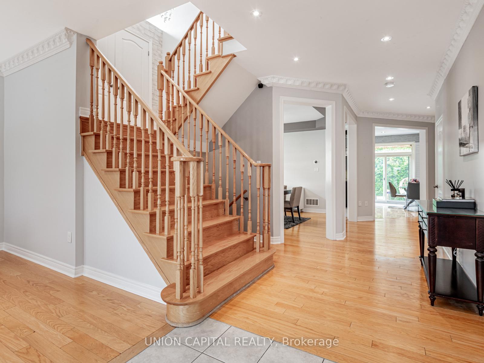 Photo 4 of 32 Desjardin Drive, Markham, Greensborough — HOMEH