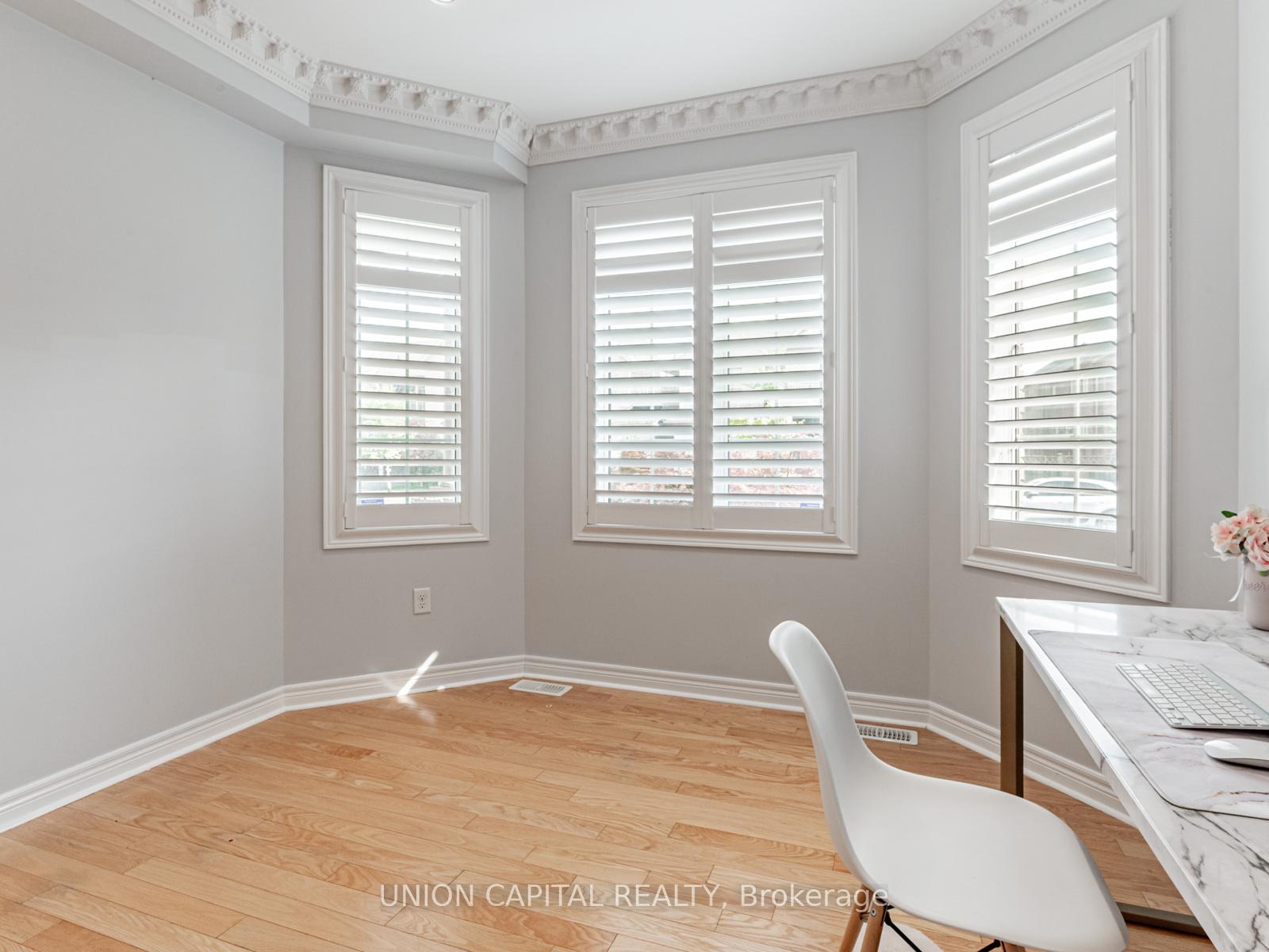 Photo 5 of 32 Desjardin Drive, Markham, Greensborough — HOMEH