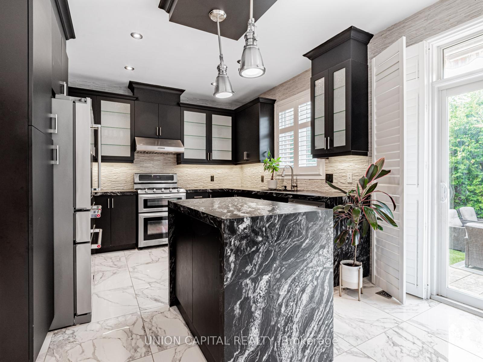 Photo 9 of 32 Desjardin Drive, Markham, Greensborough — HOMEH