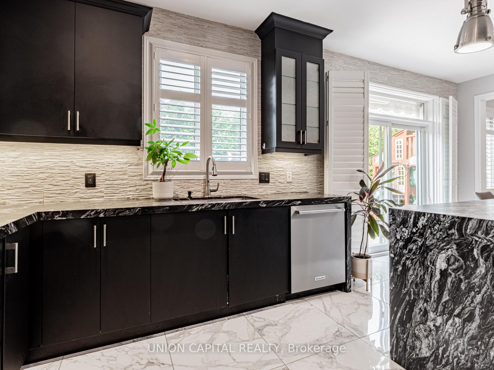 Photo 11 of 32 Desjardin Drive, Markham, Greensborough — HOMEH