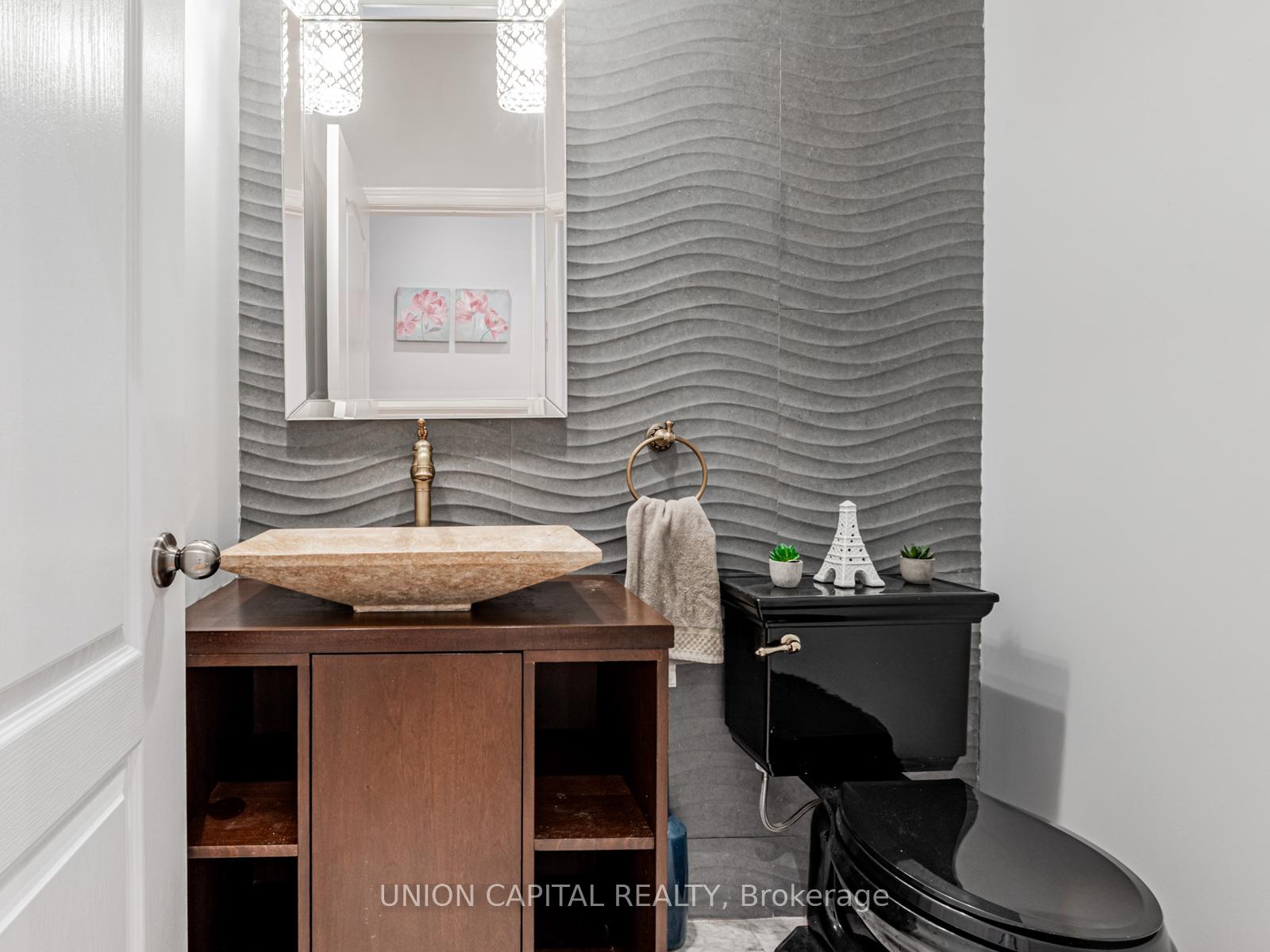 Photo 16 of 32 Desjardin Drive, Markham, Greensborough — HOMEH