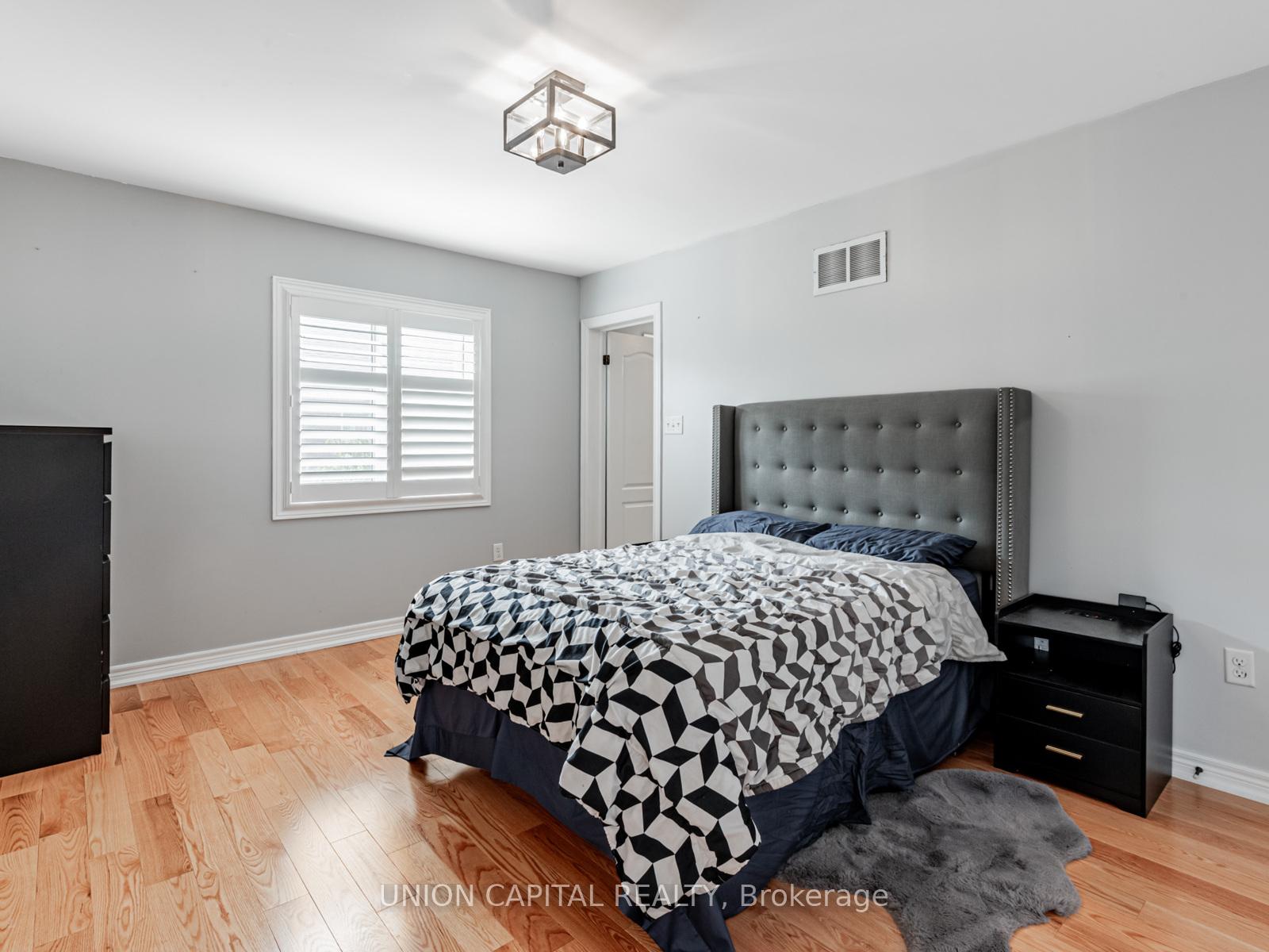 Photo 25 of 32 Desjardin Drive, Markham, Greensborough — HOMEH